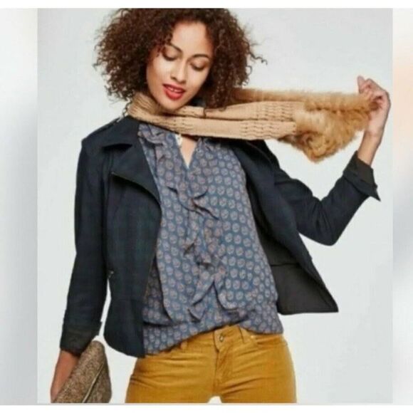 CAbi Medallion Reign Sleeveless Ruffle Front Blouse - Picture 1 of 8